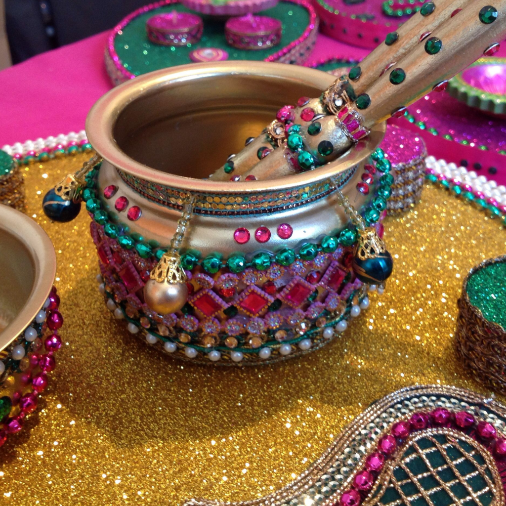 Use old mud pots to decorate your home for your wedding during the mehendi function
