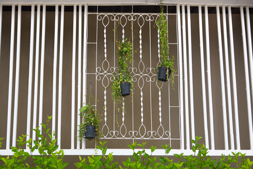 What are the 14 best house window grill designs? 6