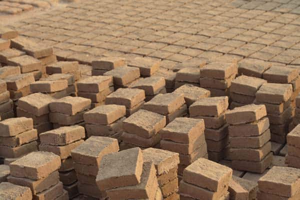 A Closer Look at Standard Brick Sizes in India & 5 Different Types of Bricks 2 Sun-Dried Bricks