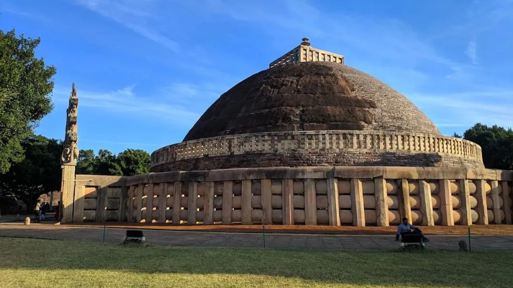 15+ Different Types of Architectures in India: Styles, Features & History 12 Buddhist Stupa Architecture in India