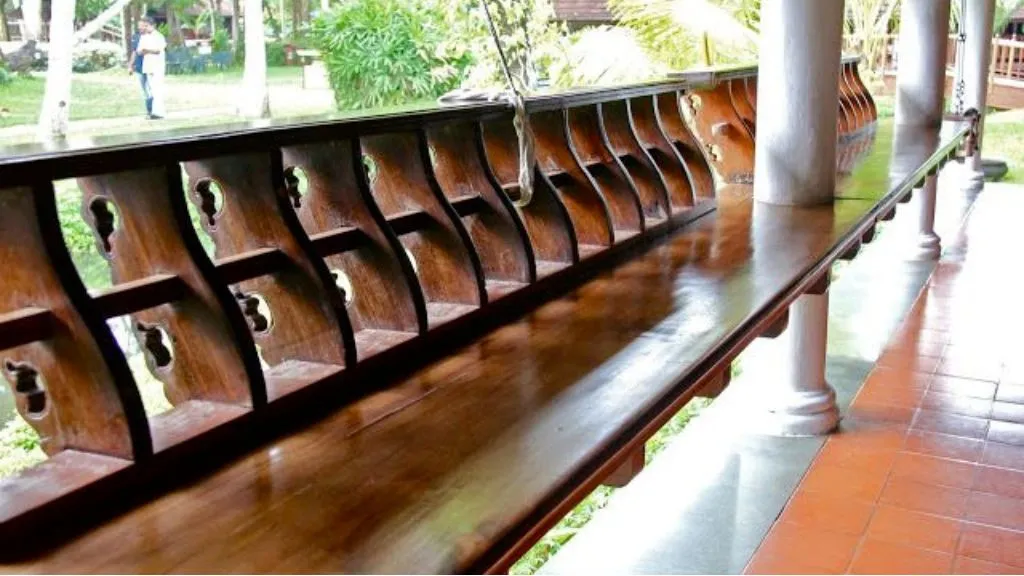 Simple Traditional Kerala House Designs: Types, Features & Low-Budget Building Secrets 7 Built-in Wooden Seating