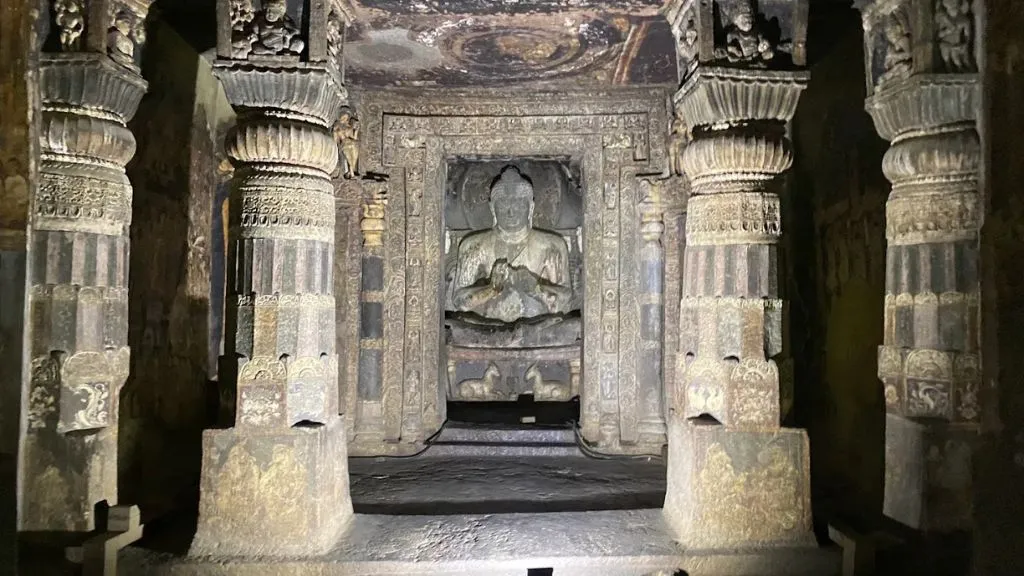 15+ Different Types of Architectures in India: Styles, Features & History 10 Cave Architecture in Ajantha Ellora