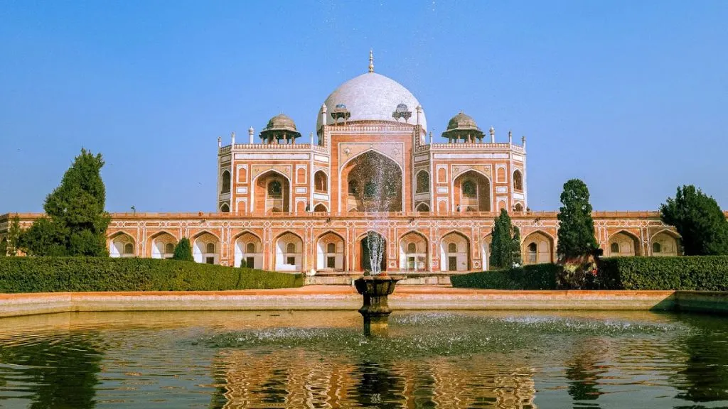 15+ Different Types of Architectures in India: Styles, Features & History 14 Indo-Islamic Sultanate Architecture